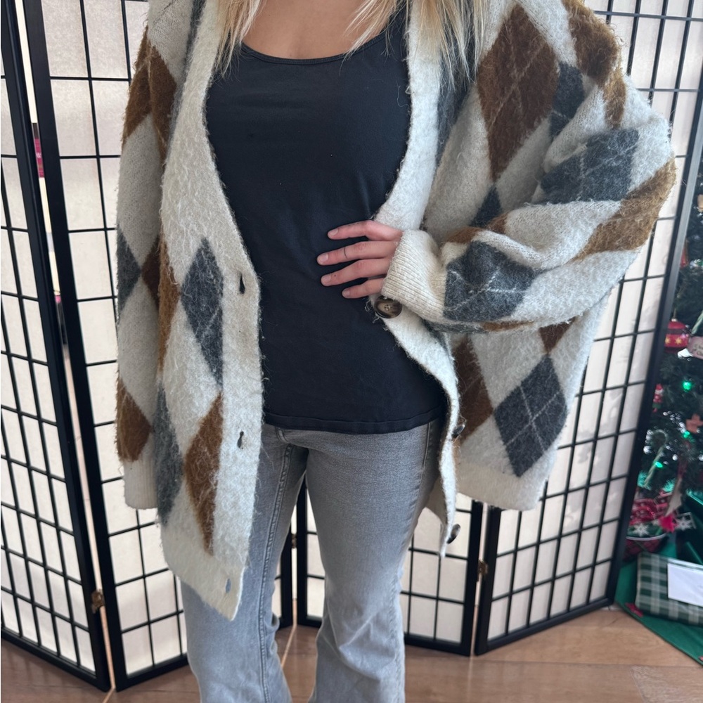 H&M Cream and Brown Argyle Cardigan
